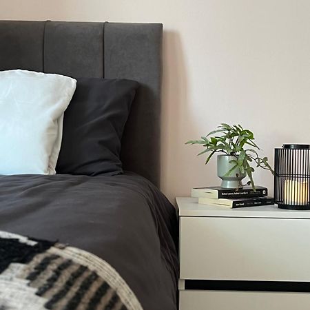 Appartamento Cozyapartmens Tirana Esterno foto