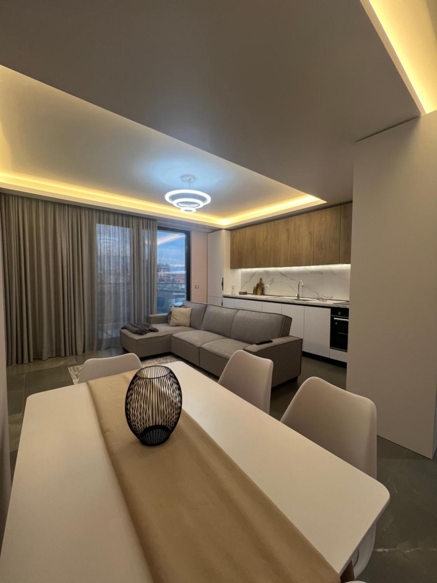 Appartamento Cozyapartmens Tirana Esterno foto