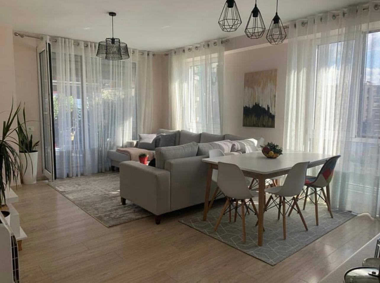 Appartamento Cozyapartmens Tirana Esterno foto